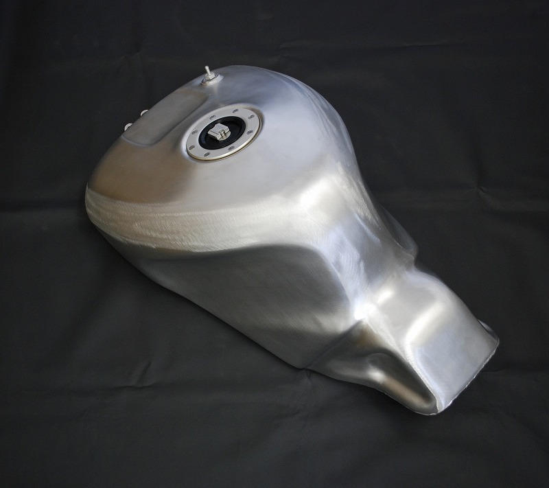 Honda RVT1000R RC51 Aluminum fuel tank | BEATER-JAPAN - Aluminum